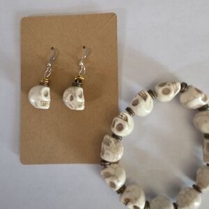 Halloween Ivory Skull‎ Beaded Bracelet and Earring Set  New